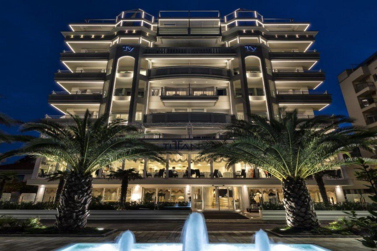 Hotel Tiffany'S Riccione Exteriör bild